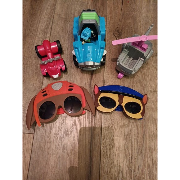 Paw patrol vehicles and sunsnachers - Picture 2 of 5